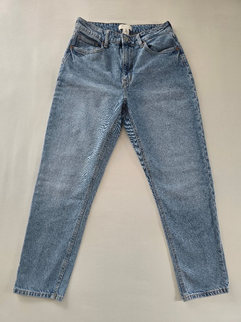 H&M High Waist Mom Jeans Light Medium Wash Blue Denim Size 8 EUR 40 EUC